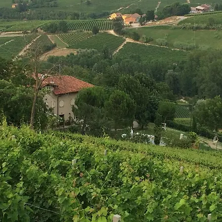 Bed & Breakfast Ca Del Gallo In Langa