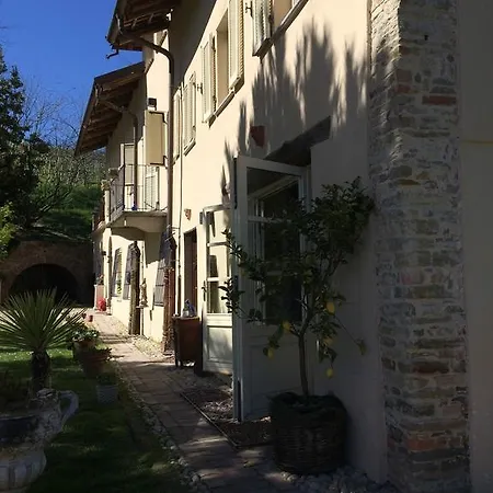 Ca Del Gallo In Langa Couette-café